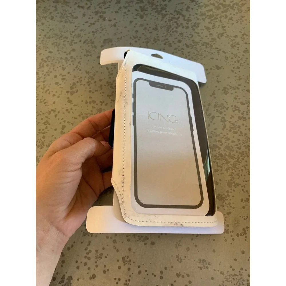 5/$20 💥 Running travel phone holder arm band white marbled